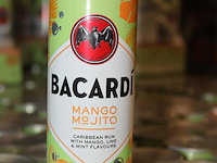 24 x 12 blikken bacardi cola mango mojito 0,25cl. tht 5-2026. bod inclusief statiegeldwaarde van 43,20 euro. - afbeelding 2 van  2