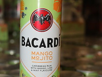 24 x 12 blikken bacardi cola mango mojito 0,25cl. tht 5-2026. bod inclusief statiegeldwaarde van 43,20 euro. - afbeelding 2 van  2