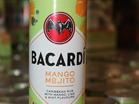 24 x 12 blikken bacardi cola mango mojito 0,25cl. tht 5-2026. bod inclusief statiegeldwaarde van 43,20 euro. - afbeelding 2 van  2