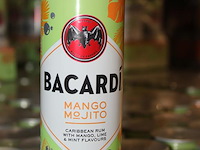 24 x 12 blikken bacardi cola mango mojito 0,25cl. tht 5-2026. bod inclusief statiegeldwaarde van 43,20 euro. - afbeelding 2 van  2