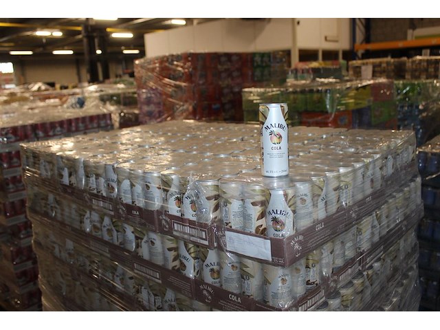 24 x 12 blikken malibu cola 0,25cl. tht 5-2026. bod inclusief statiegeldwaarde van 43,20 euro. - afbeelding 1 van  2