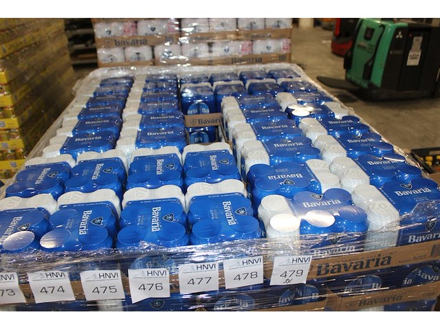 240 blikken bavaria bier 33 cl tht 9-2026. bod inclusief statiegeldwaarde van 36 euro. - afbeelding 1 van  2