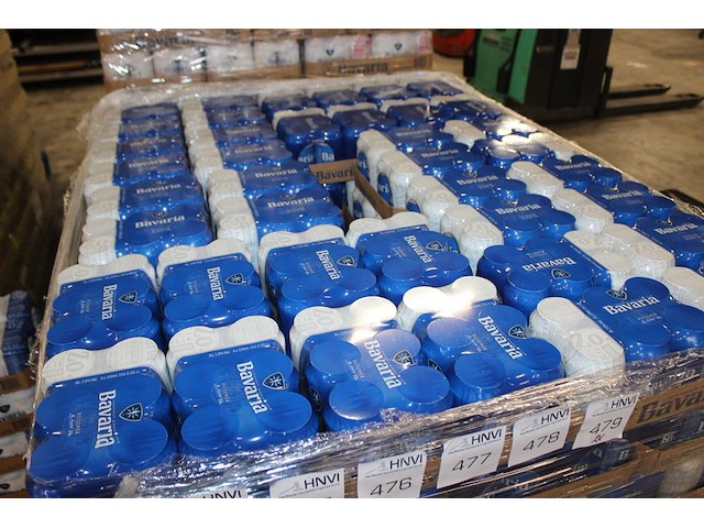 240 blikken bavaria bier 33 cl tht 9-2026. bod inclusief statiegeldwaarde van 36 euro. - afbeelding 1 van  2