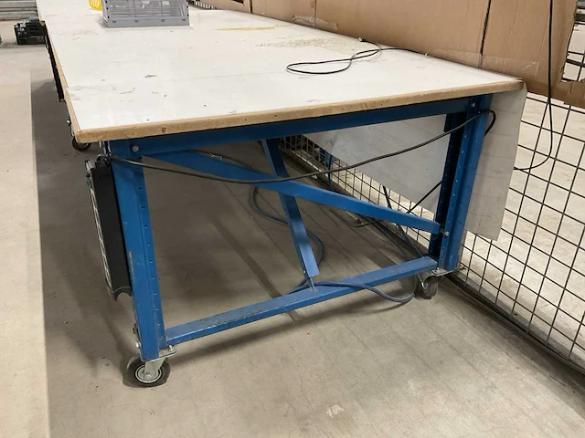 245x123cm mobiele werktafel - afbeelding 3 van  3