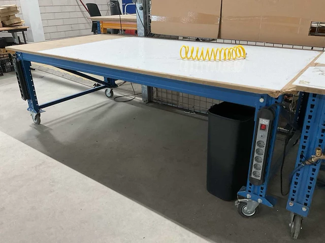 245x123cm mobiele werktafel - afbeelding 1 van  3