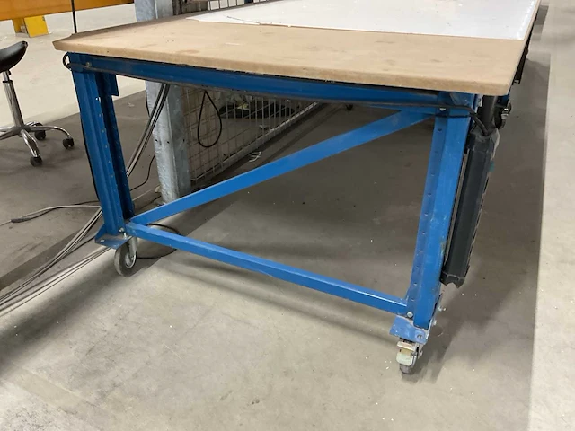 245x123cm mobiele werktafel - afbeelding 3 van  3