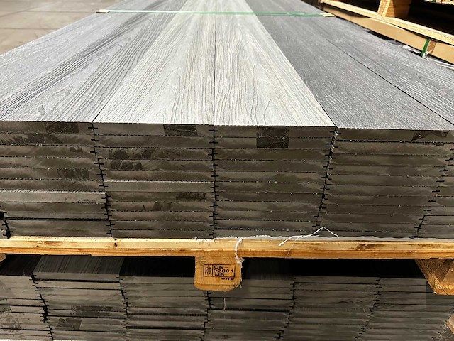 24x composiet vlonderplank antraciet / grijs - 400x18x2 cm - 17,7 m2 - afbeelding 2 van  3