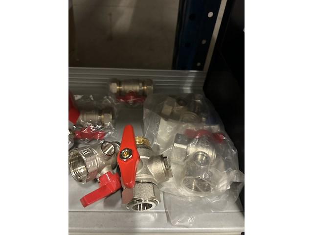 24x partij kogelkranen en afsluiters w.o. geberit - afbeelding 5 van  6