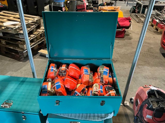 24x spanband (3 ton + 5 ton) in metalen opbergkist - afbeelding 1 van  2