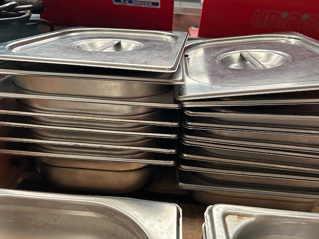 25 gastronormbakken en 5 deksels - afbeelding 4 van  5