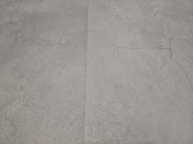 25 m2 pvc click tegel - 820 x 305 x 4 mm - afbeelding 1 van  3