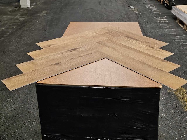 25 m2 pvc spc click visgraat - 750 x 150 x 4 mm - afbeelding 3 van  3