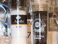 25 peper en zoutvaatjes. - afbeelding 2 van  2