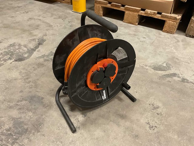 25m 3g1.5 230v kabelhaspel - afbeelding 1 van  1