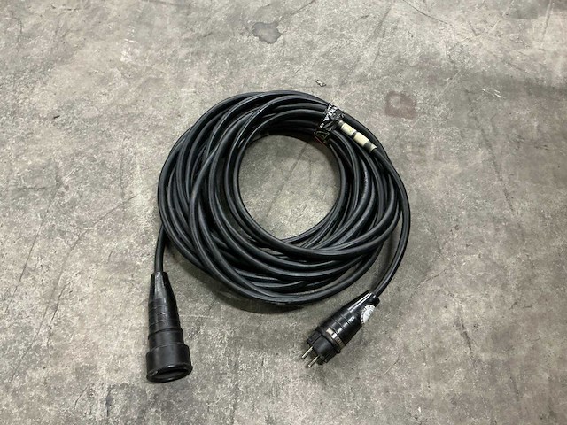 2.5mm2 shuko verlengkabel 15m (21x) - afbeelding 1 van  4