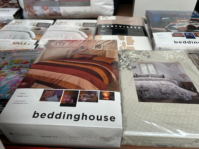 25x dekbed, dekbedovertrekken en hoeslakens w.o. beddinghouse, essenza, vandyck, van der valk - afbeelding 2 van  10