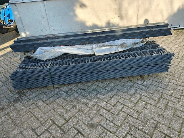 25x dubbelstaafs hekwerkpanelen 8 / 6 / 8 - 203 hoog met palen - afbeelding 4 van  11