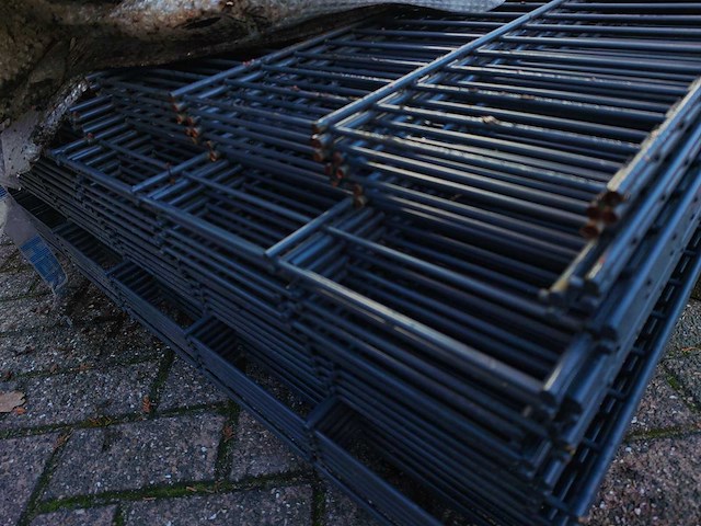 25x dubbelstaafs hekwerkpanelen 8 / 6 / 8 - 203 hoog met palen - afbeelding 11 van  11