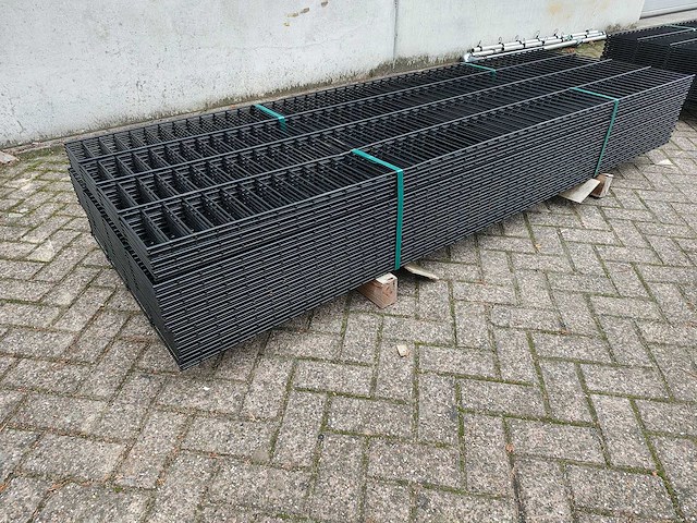 25x heras - 8/6/8 - dubbelstaafs hekwerk - afbeelding 1 van  5