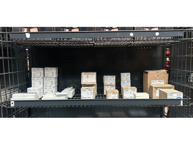 25x meterkast zekeringhouders w.o. aardlekautomaat w.o. hager, siemens - afbeelding 1 van  9