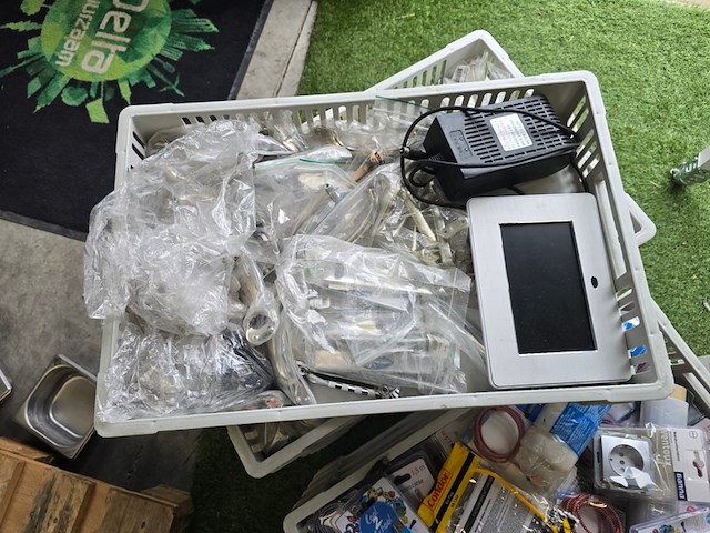 26 magaijnbakken incl. inhoud mix kavel, partij - afbeelding 3 van  31