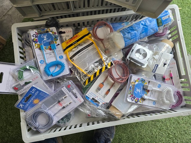 26 magaijnbakken incl. inhoud mix kavel, partij - afbeelding 5 van  31