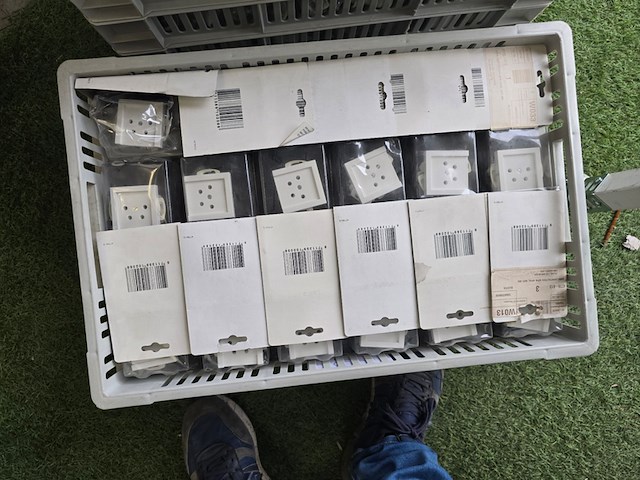 26 magaijnbakken incl. inhoud mix kavel, partij - afbeelding 8 van  31