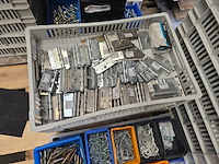 26 magaijnbakken incl. inhoud mix kavel, partij - afbeelding 20 van  31