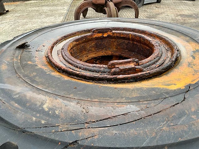 26.5r25 industrie band met velg (4x) - afbeelding 5 van  10