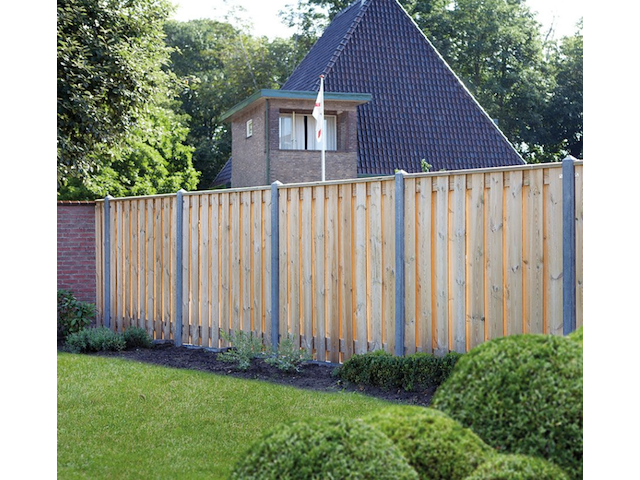 26,7 m1 hout-beton schutting, douglas - afbeelding 1 van  5