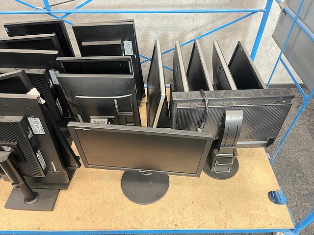 26x 24" monitor - divers - afbeelding 4 van  4
