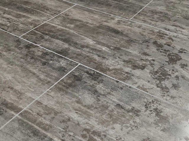 27 m2 laminaat plank - 1294 x 320 x 6 mm - afbeelding 1 van  3