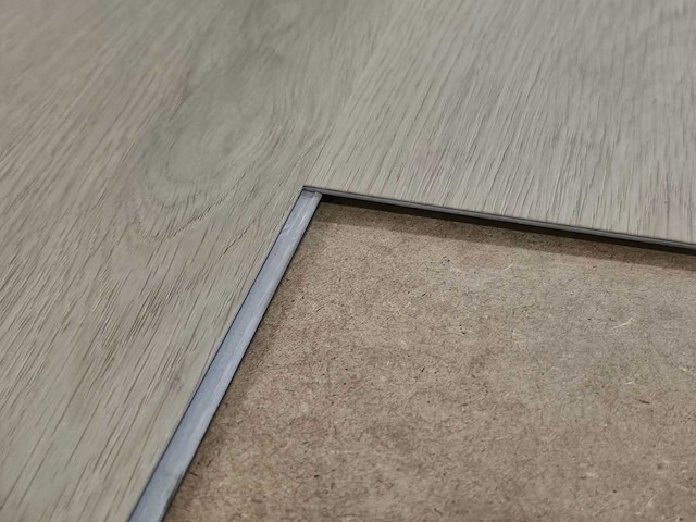 27 m2 pvc spc click visgraat - 750 x 150 x 5 mm - afbeelding 2 van  3