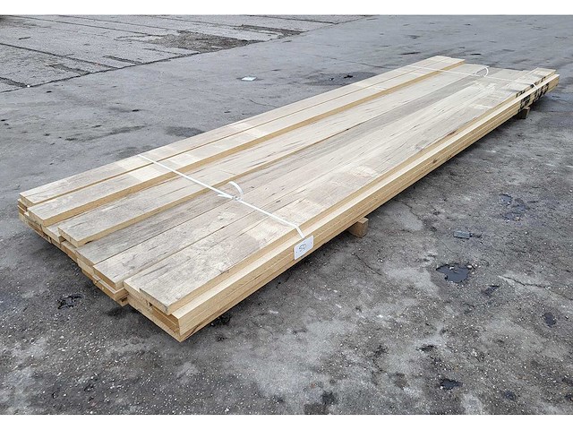 27 x afrikaans eiken 30 x 130 mm, lengte 365 cm - afbeelding 2 van  4