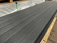 273x composiet gevelbekleding antraciet met houtnerf - 390 cm lang - afbeelding 4 van  4