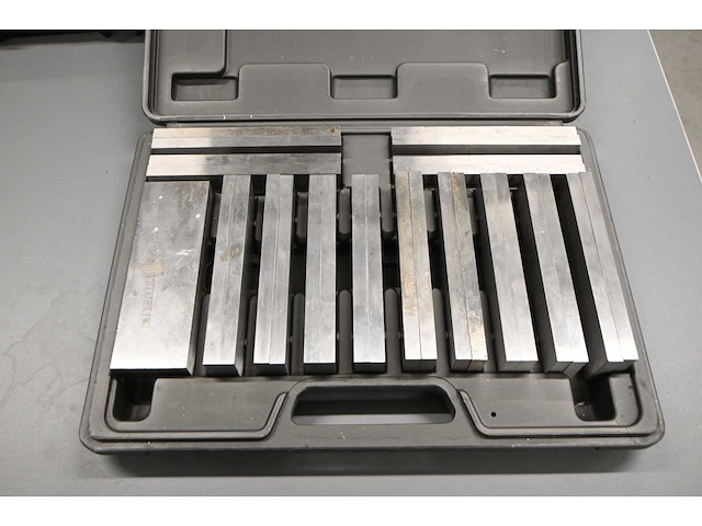 28-delige parallel vlakstukkenset precision machine tool - afbeelding 1 van  4