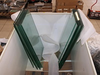 28 glasplaten met voornamelijk afmeting 86 x 38 cm. - afbeelding 1 van  3