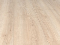 28 m2 laminaat plank watervast - 1383 x 244 x 8,5 mm - afbeelding 1 van  3