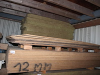 28 platen multiplex 12mm. afmeting 122 x 244 cm. - afbeelding 1 van  1