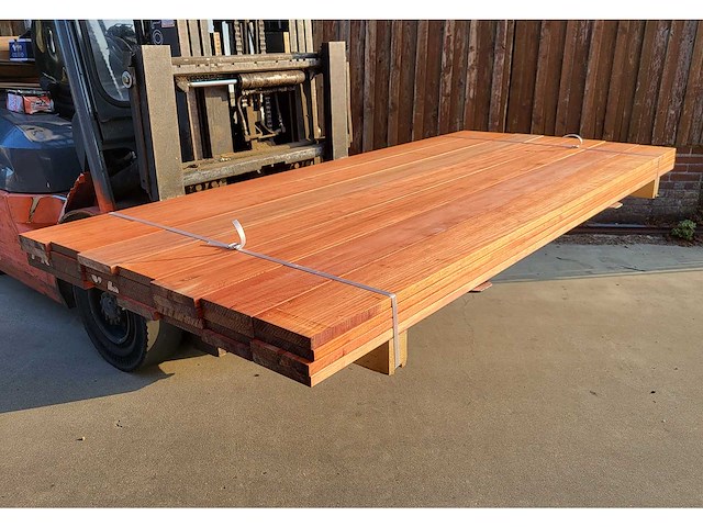 28 x padouk planken 21 x 140mm, lengte 215cm ( 8.4m2 ) - afbeelding 3 van  3