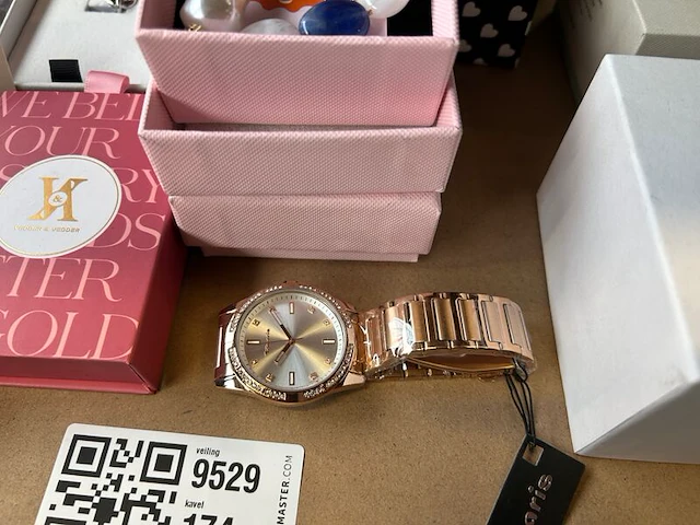 28x horloges, sieraden en accessoires w.o. vedder & vedder, cluse, guess, fossil - afbeelding 2 van  11