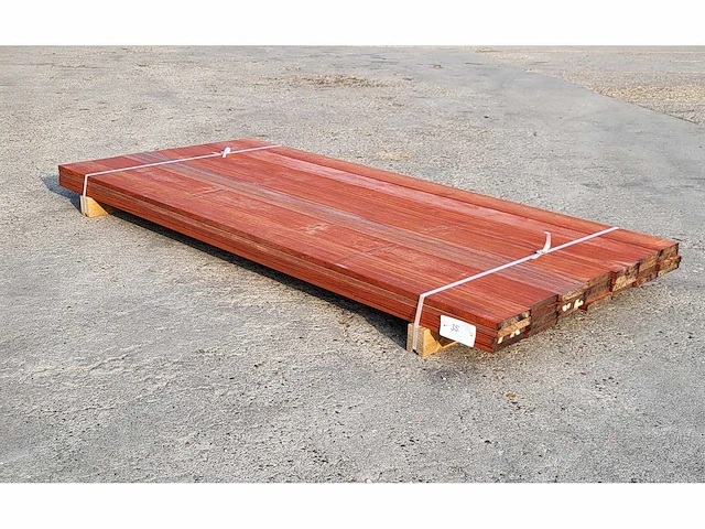 28x padouk planken 21 x 140mm , lengte 215 cm (8.4 m2) - afbeelding 1 van  4