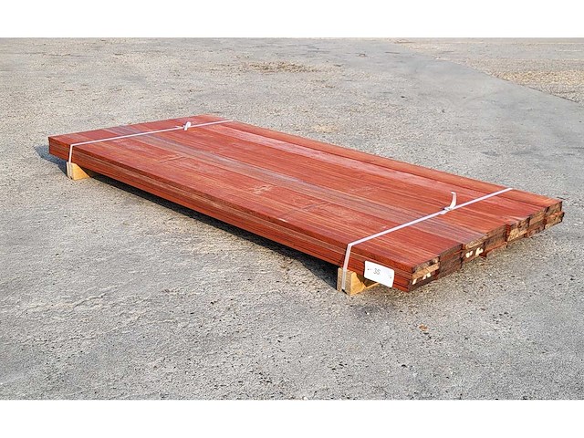 28x padouk planken 21 x 140mm , lengte 215 cm (8.4 m2) - afbeelding 1 van  4