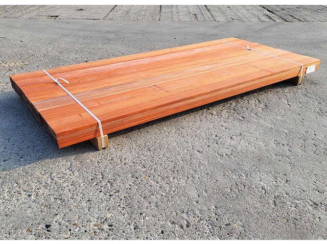28x padouk planken 21 x 140mm , lengte 215 cm (8.4 m2) - afbeelding 3 van  4
