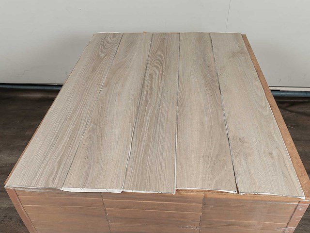 29 m2 pvc zelfklevend stroken - 1219 x 184 x 2,5 mm - afbeelding 3 van  3