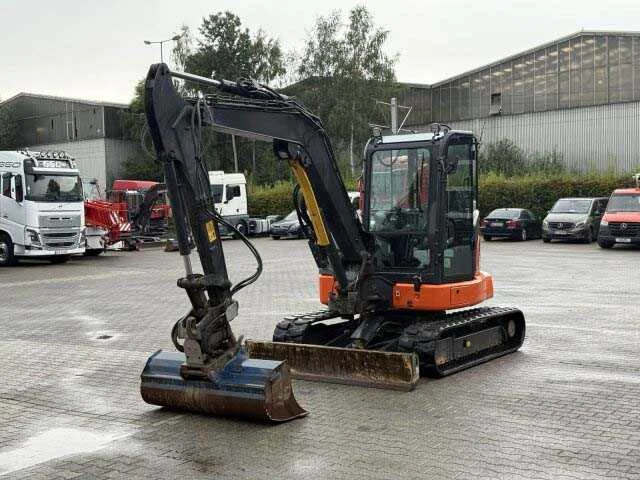 2922 - komatsu - pc58mr-5e0 - tracked excavator - afbeelding 13 van  31