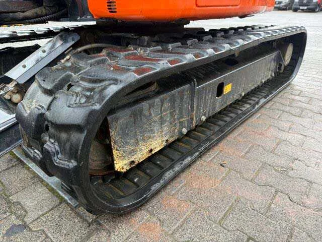 2922 - komatsu - pc58mr-5e0 - tracked excavator - afbeelding 29 van  31