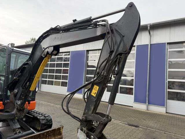 2922 - komatsu - pc58mr-5e0 - tracked excavator - afbeelding 30 van  31