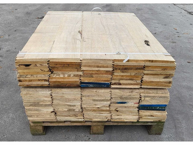 29.6m2 afrikaans eiken vloerdelen 18 x 190 mm, lengte 120cm ( 130x ) - afbeelding 2 van  5
