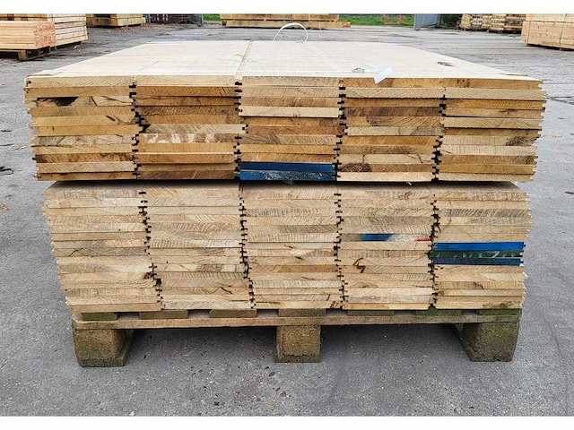 29.6m2 afrikaans eiken vloerdelen 18 x 190 mm, lengte 120cm ( 130x ) - afbeelding 4 van  5